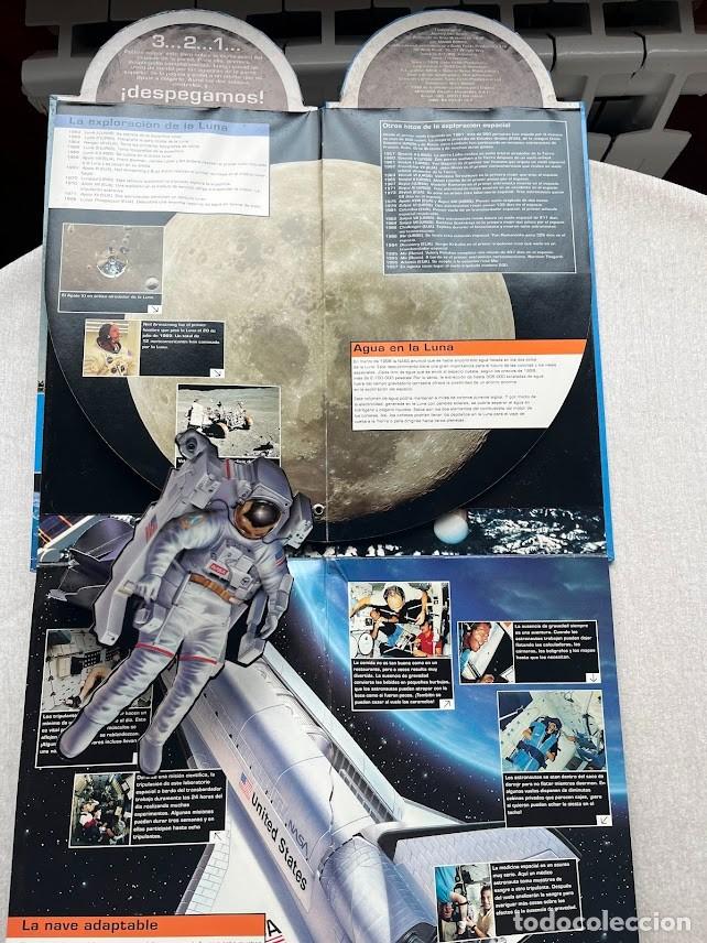 Libros de segunda mano: Viaje al espacio / Desplegable / Pesta&ntilde;as / - Foto 12