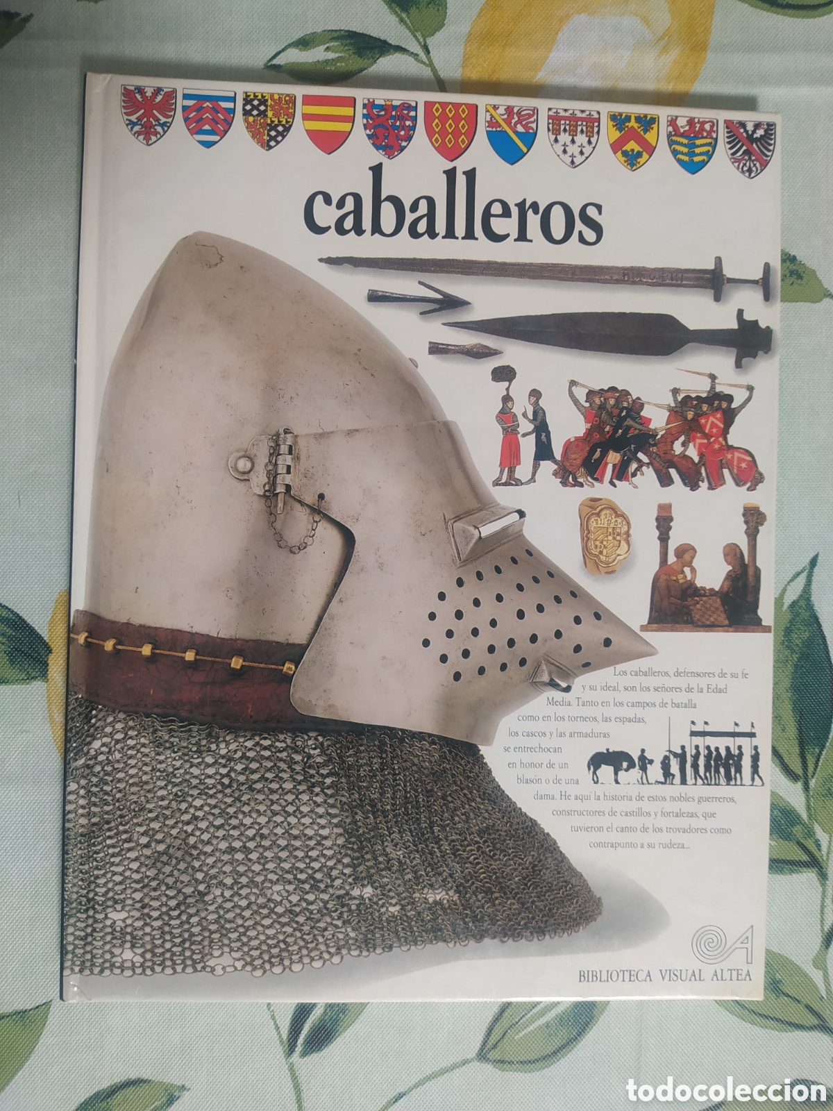 Libros de segunda mano: Caballeros. Biblioteca Visual Altea - Foto 1