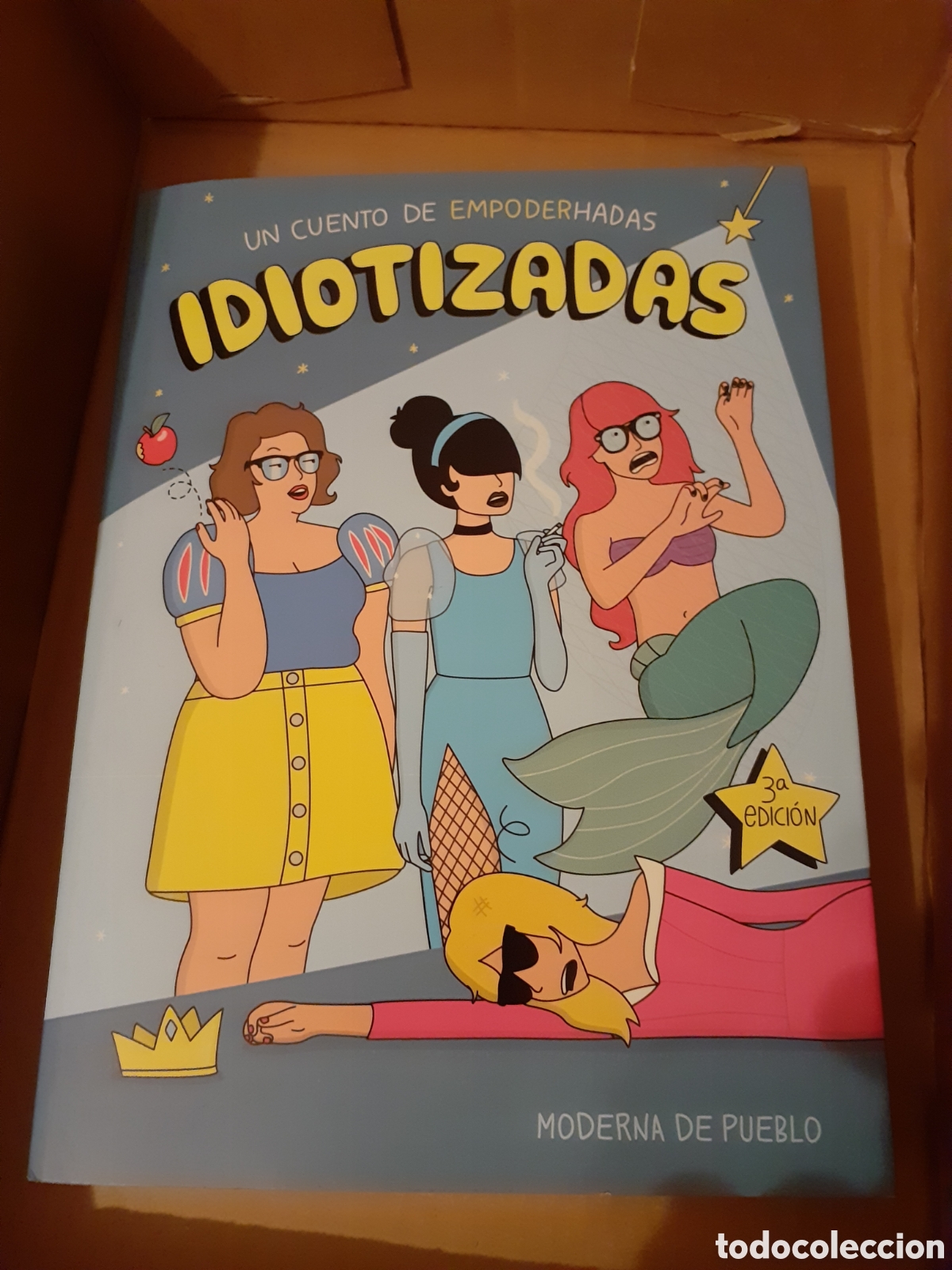 Libros de segunda mano: Idiotizadas. Moderna de pueblo - Foto 1