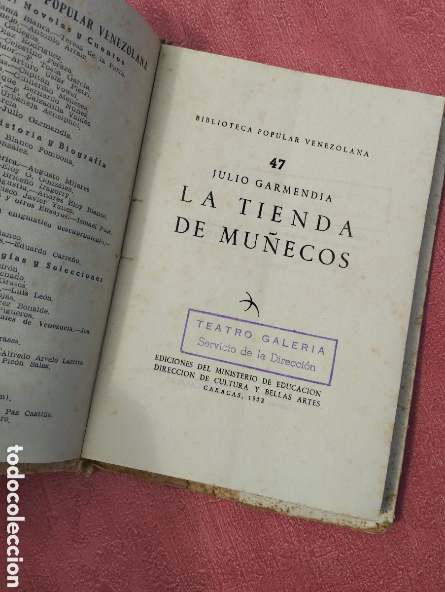 Libros de segunda mano: La tienda de mu&ntilde;ecos. Julio Garmendia. - Foto 2