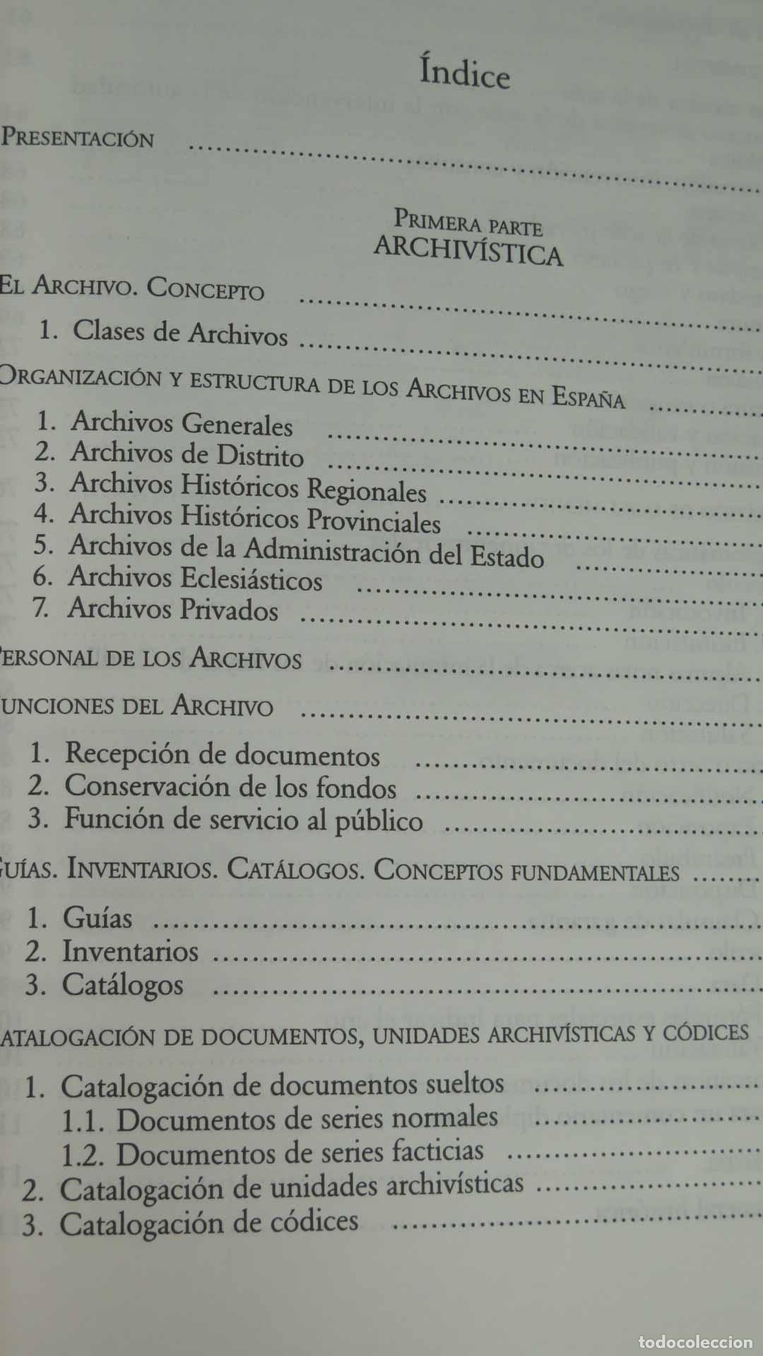 Libros de segunda mano: Archiv&iacute;stica, diplom&aacute;tica y sigilograf&iacute;a Tamayo - Foto 2