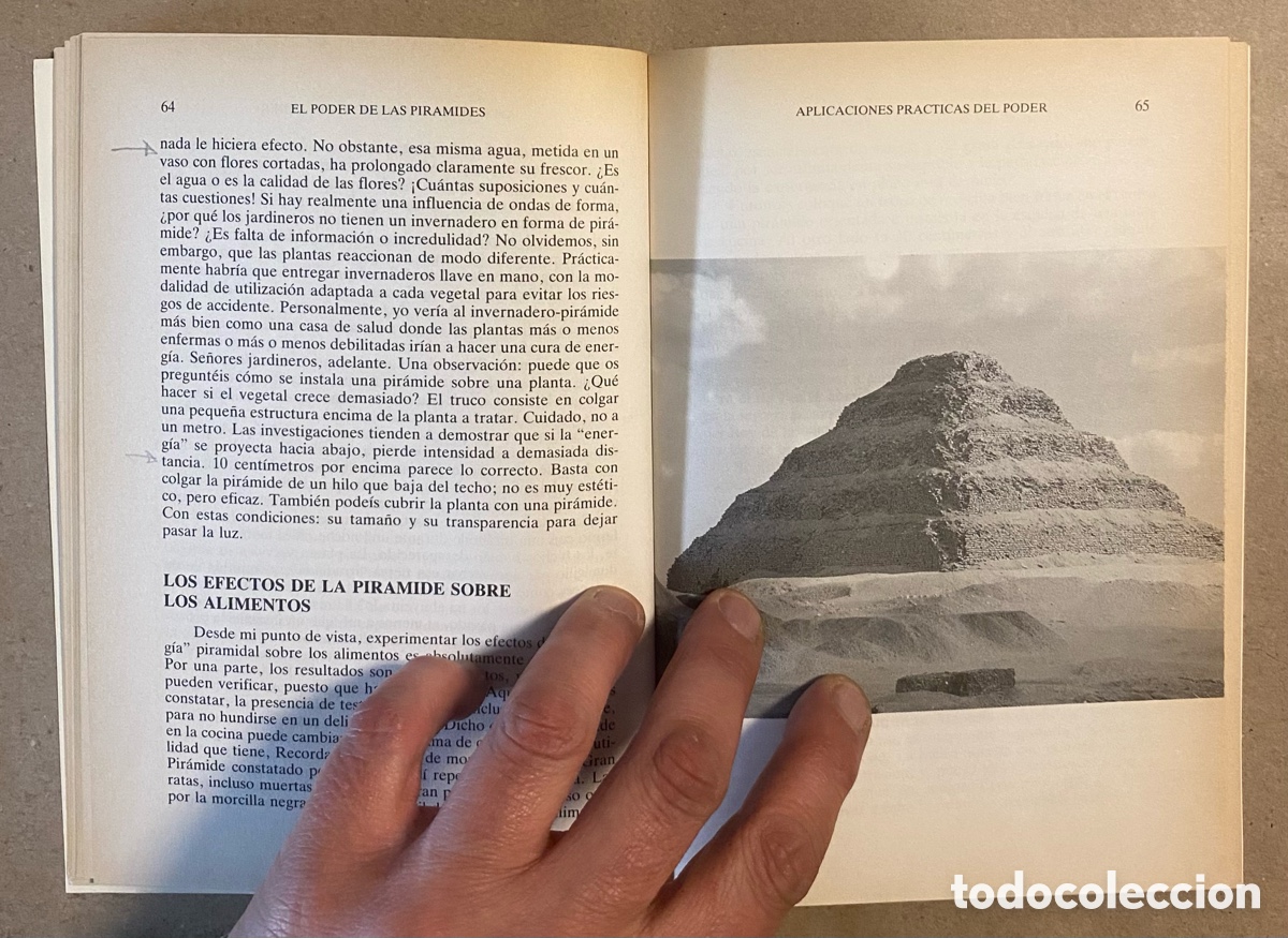 Libros de segunda mano: EL PODER DE LAS PIR&Aacute;MIDES. ANNIE HASCH. EDAF 1991. LA TABLA DE LA ESMERALDA. - Foto 4