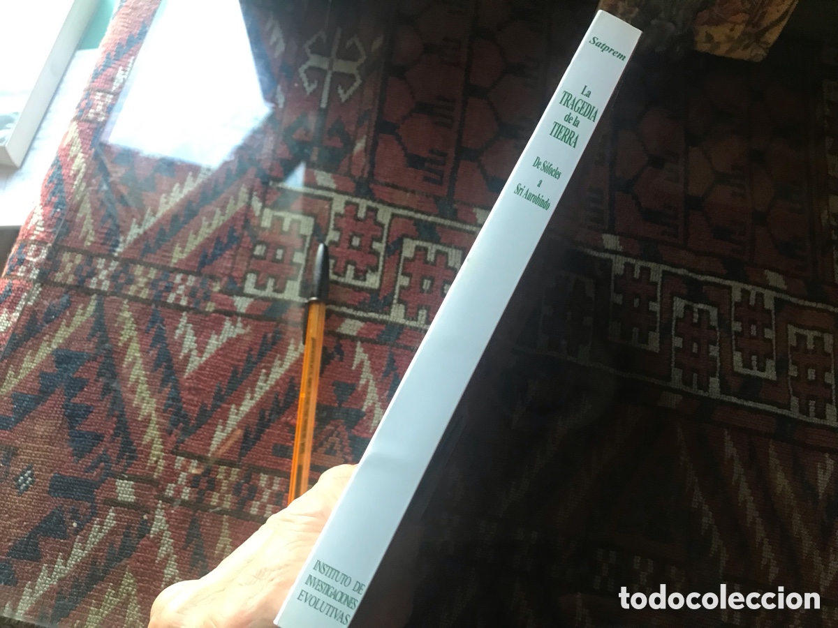 Libros de segunda mano: La tragedia de la tierra. De S&oacute;focles a Sri Aurobindo - Foto 2