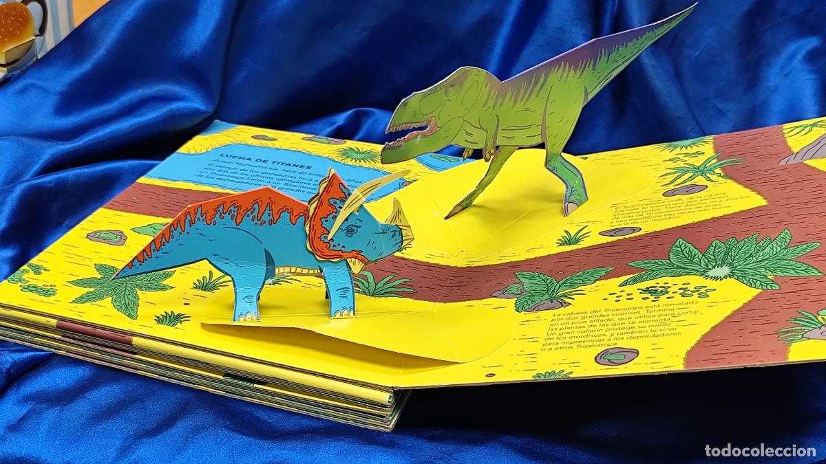 Libros de segunda mano: LIBRO POP UP TRAS LA HUELLA DE LOS DINOSAURIOS - Foto 2