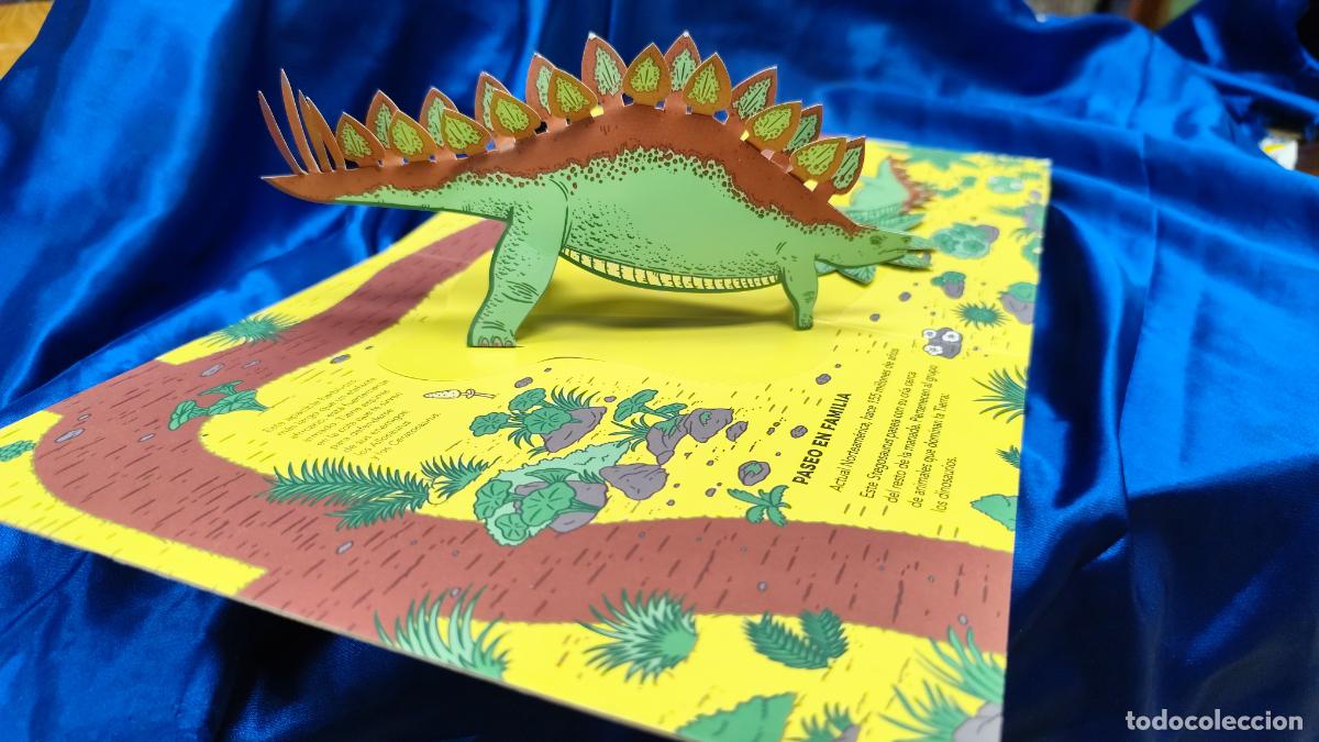 Libros de segunda mano: LIBRO POP UP TRAS LA HUELLA DE LOS DINOSAURIOS - Foto 5