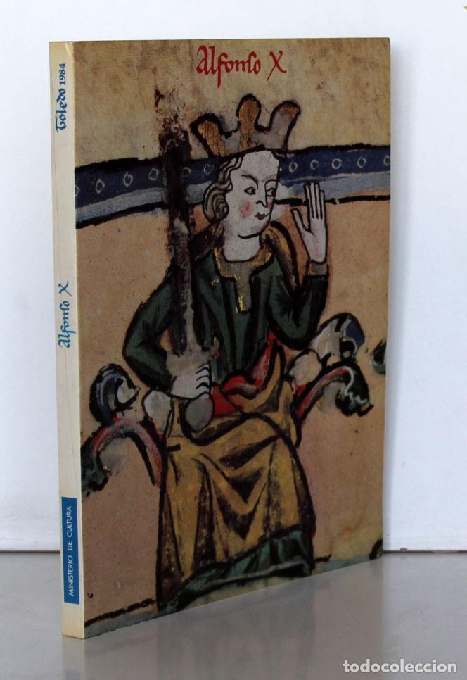Libros de segunda mano: ALFONSO X. Toledo 1984. Cat&aacute;logo de exposici&oacute;n. - Foto 2