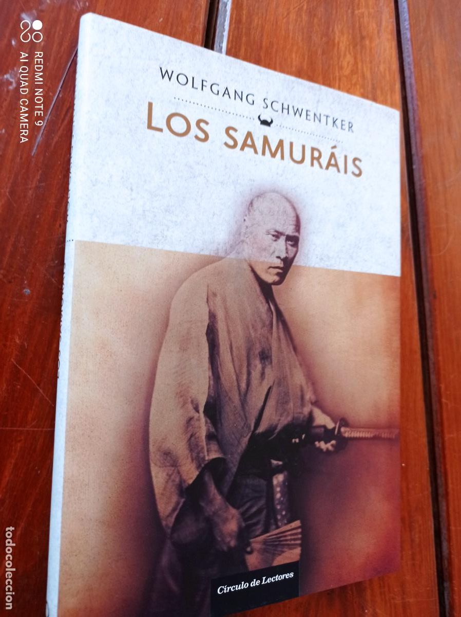 Libros de segunda mano: LOS SAMUR&Aacute;IS. WOLFGANG SCHWENTKER. CIRCULO DE LECTORES. 157 PP. - Foto 1