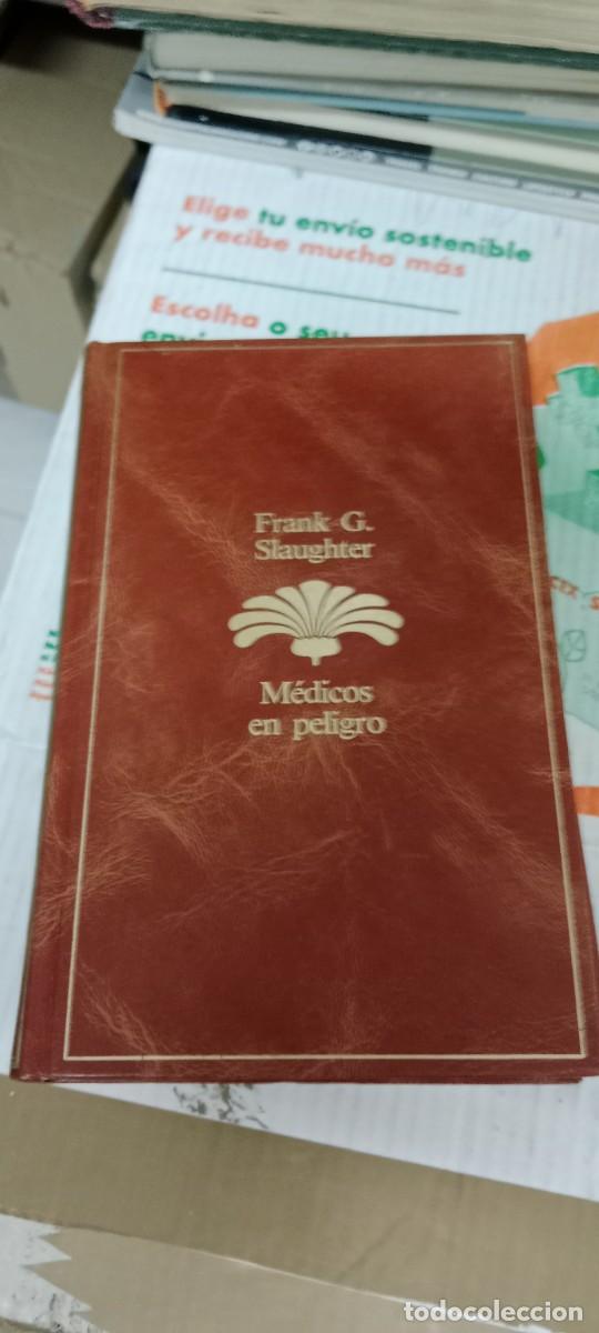 Libros de segunda mano: M-4 LIBRO MEDICOS EN PELIGRO - FRANK SLAUGHTER - Foto 1