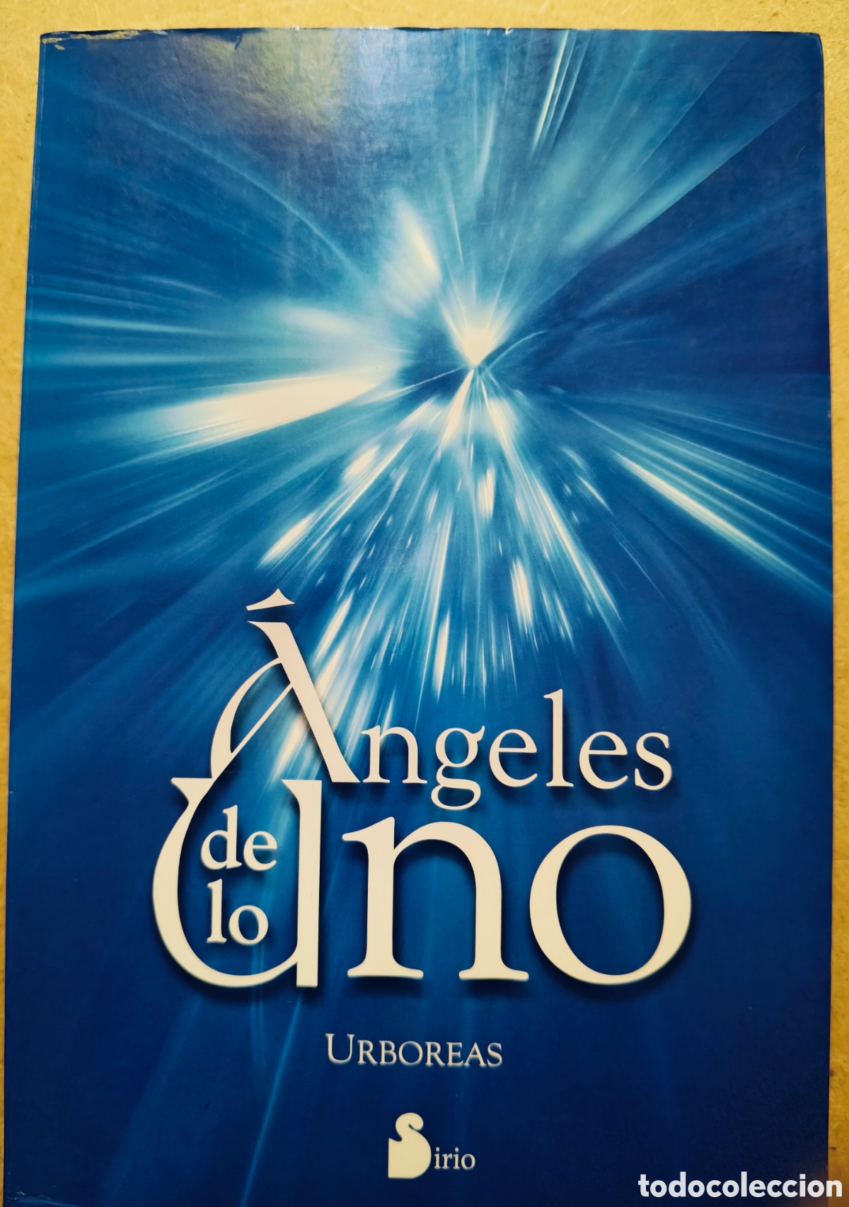 Libros de segunda mano: &Aacute;ngeles de los Uno- Urb&oacute;reas - Foto 1
