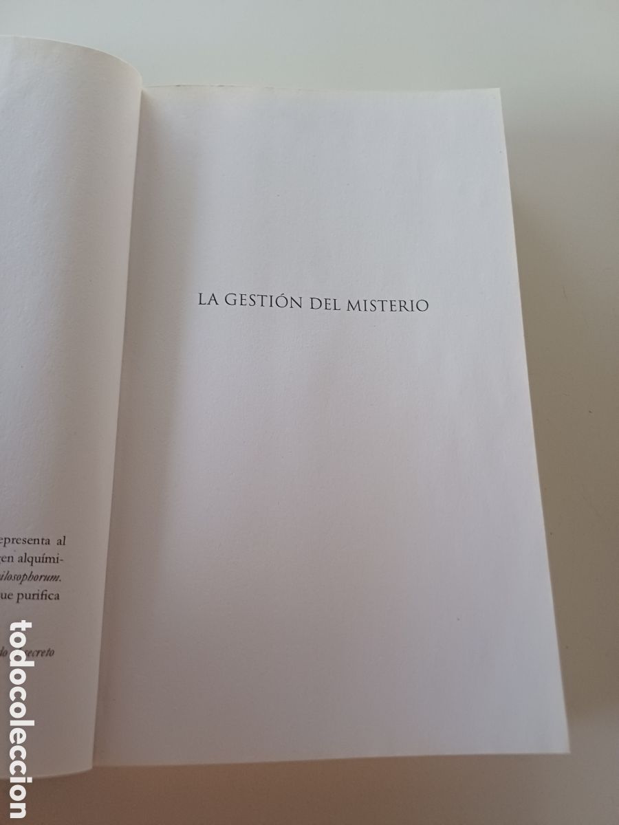 Libros de segunda mano: La gesti&oacute;n del misterio Emilio Carrillo 2021 Javier Le&oacute;n - Foto 3