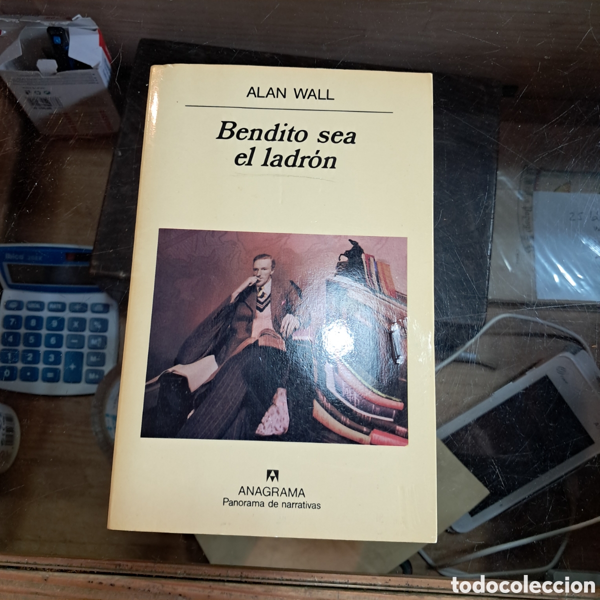 Libros de segunda mano: Alan Wall, Bendito sea el ladr&oacute;n ,Anagrama 409 - Foto 1