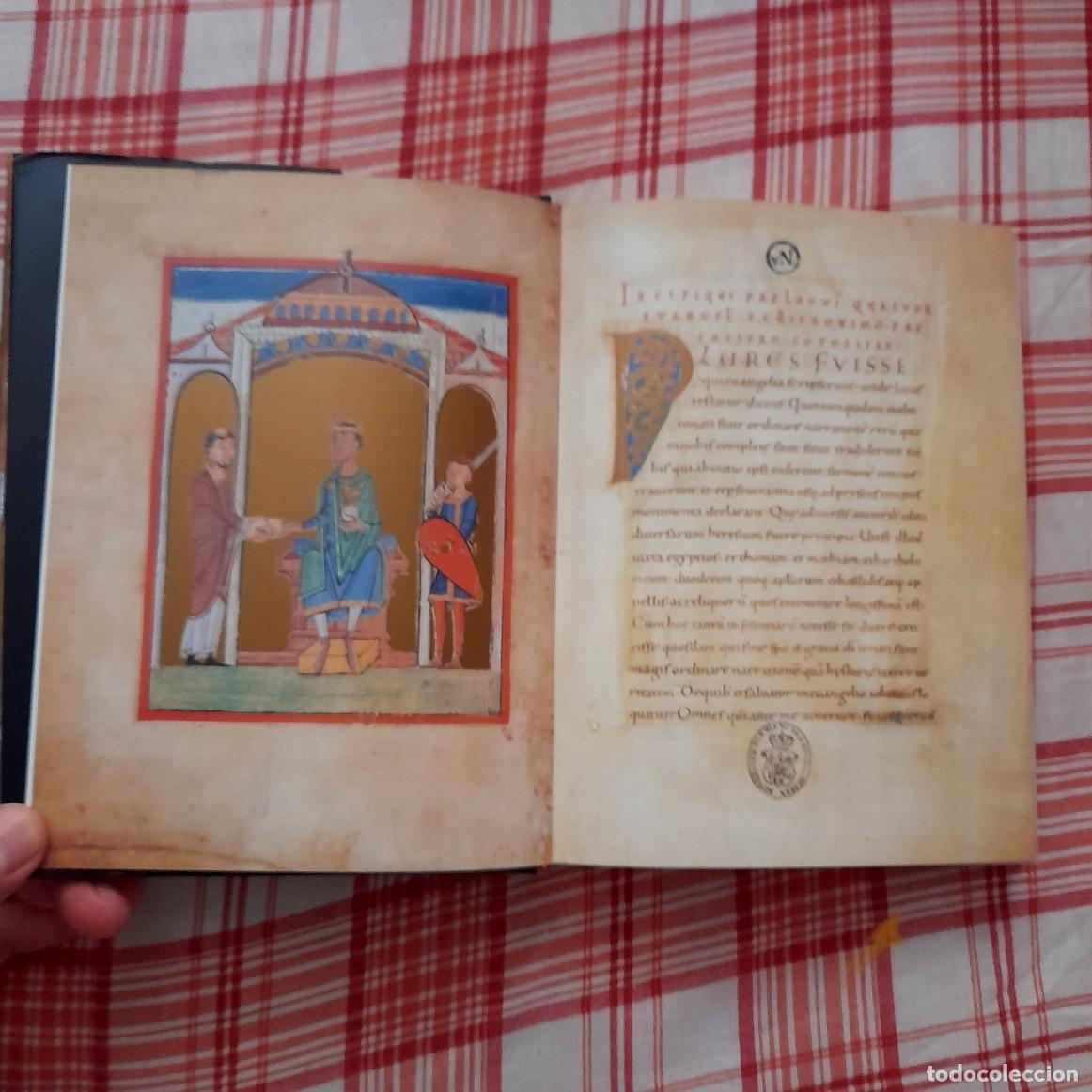 Libros de segunda mano: Facs&iacute;mil &iacute;ntegro evangelario medieval (c&oacute;dice s. XIII) - Foto 1