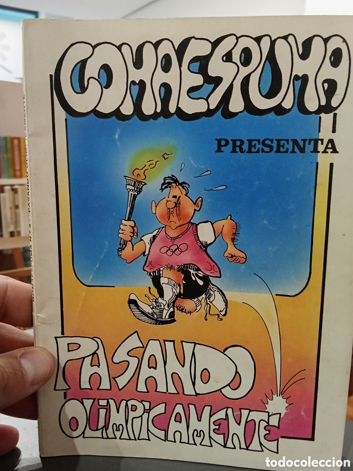 Libros de segunda mano: Pasando Olimpicamente - Gomaespuma - Firmado - Foto 1