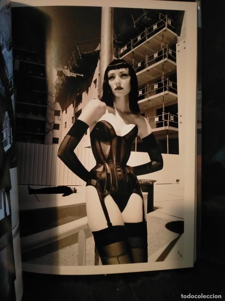 Libros de segunda mano: HELMUT NEWTON. A GUN FOR HIRE .TASCHEN - Foto 9