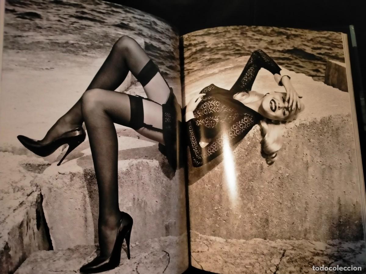 Libros de segunda mano: HELMUT NEWTON. A GUN FOR HIRE .TASCHEN - Foto 14