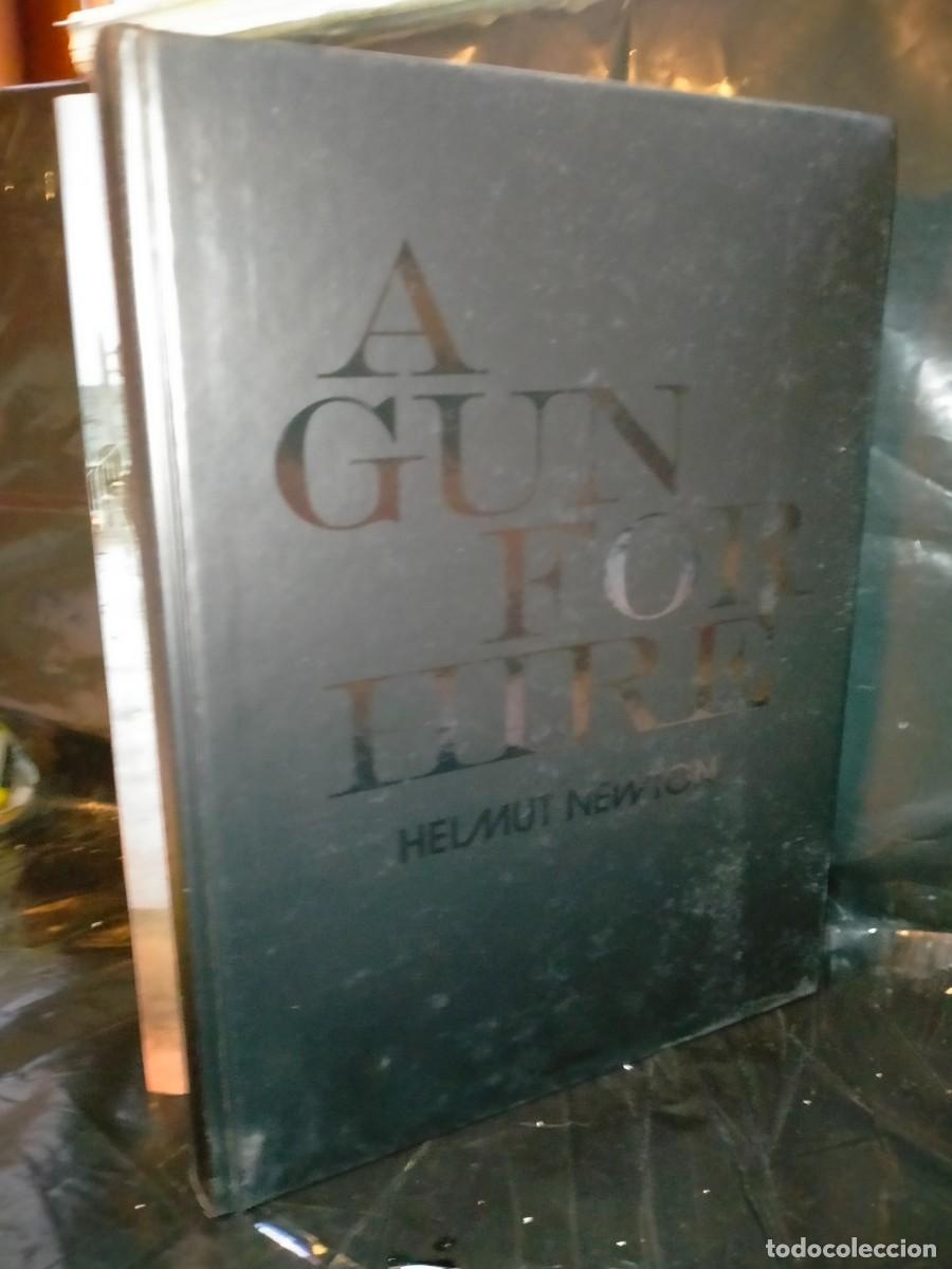 Libros de segunda mano: HELMUT NEWTON. A GUN FOR HIRE .TASCHEN - Foto 20