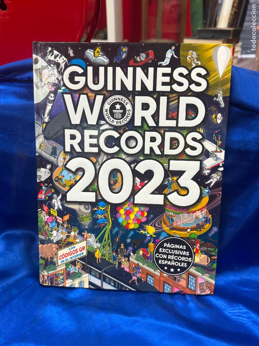 Libros de segunda mano: Guinness World Records 2023 - Foto 1