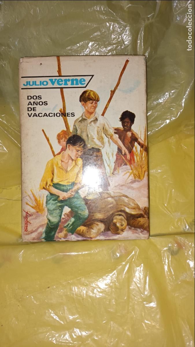 Libros de segunda mano: Dos a&ntilde;os de vacaciones, Julio Verne - Foto 1