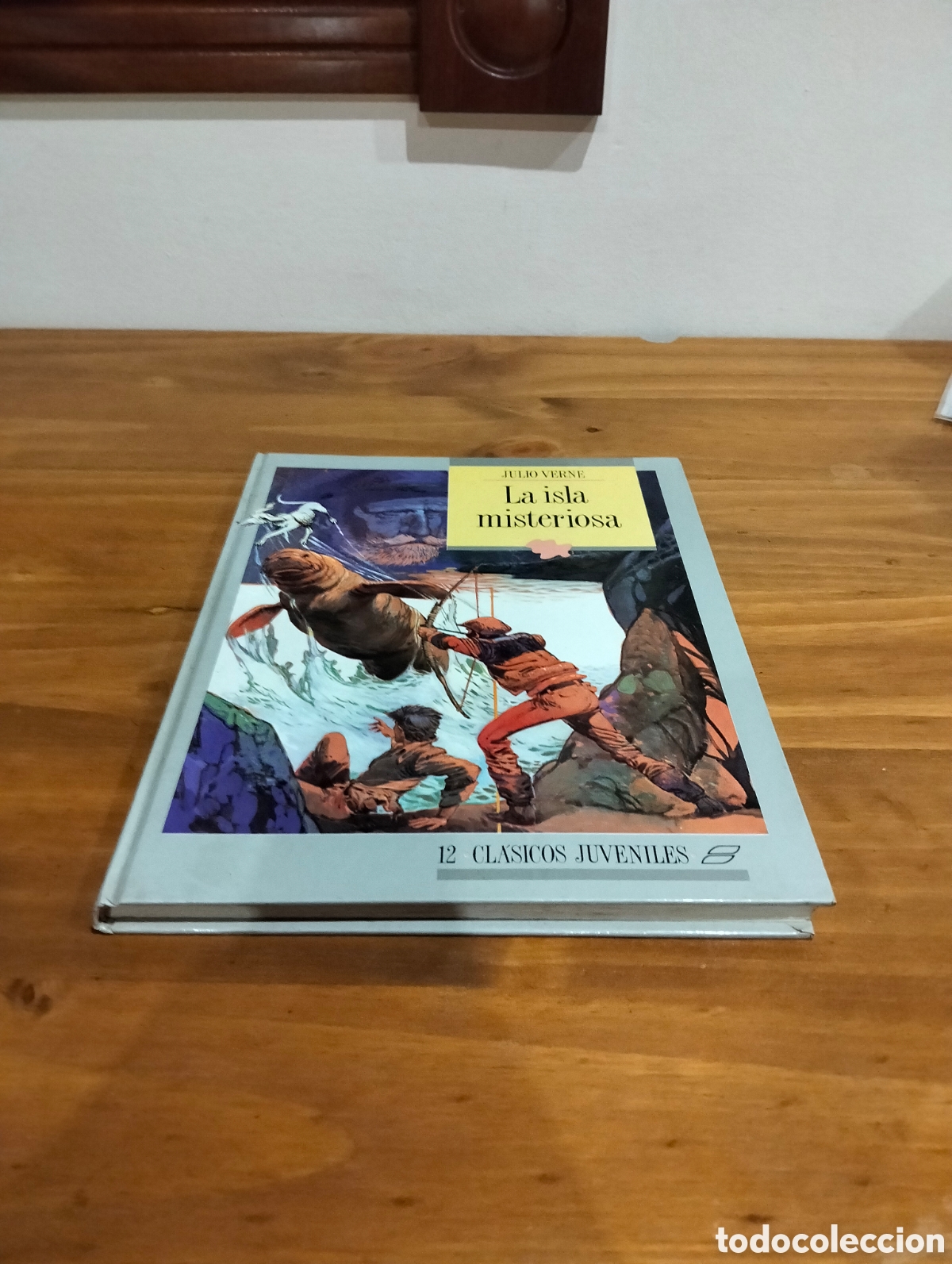 Libros de segunda mano: La isla misteriosa Julio Verne - Foto 1