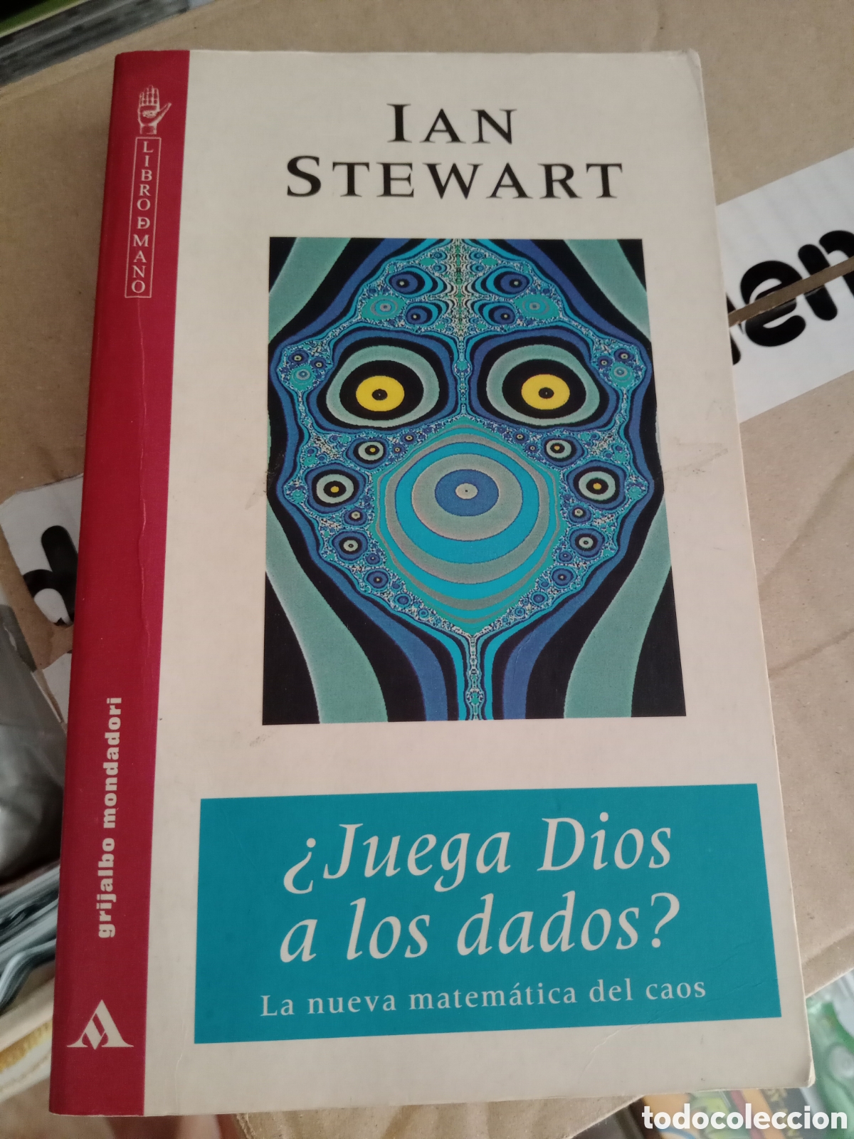 Libros de segunda mano: Juega Dios a los dados Ian Stewart - Foto 1
