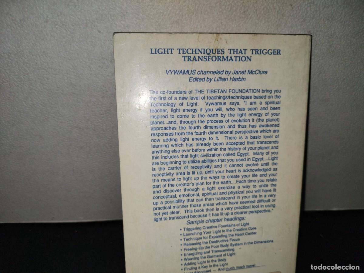 Libros de segunda mano: 153- LIGHT TECHNIQUES THAT TRIGGER TRANSFORMATION - VYWAMUS - 1988 - Foto 3