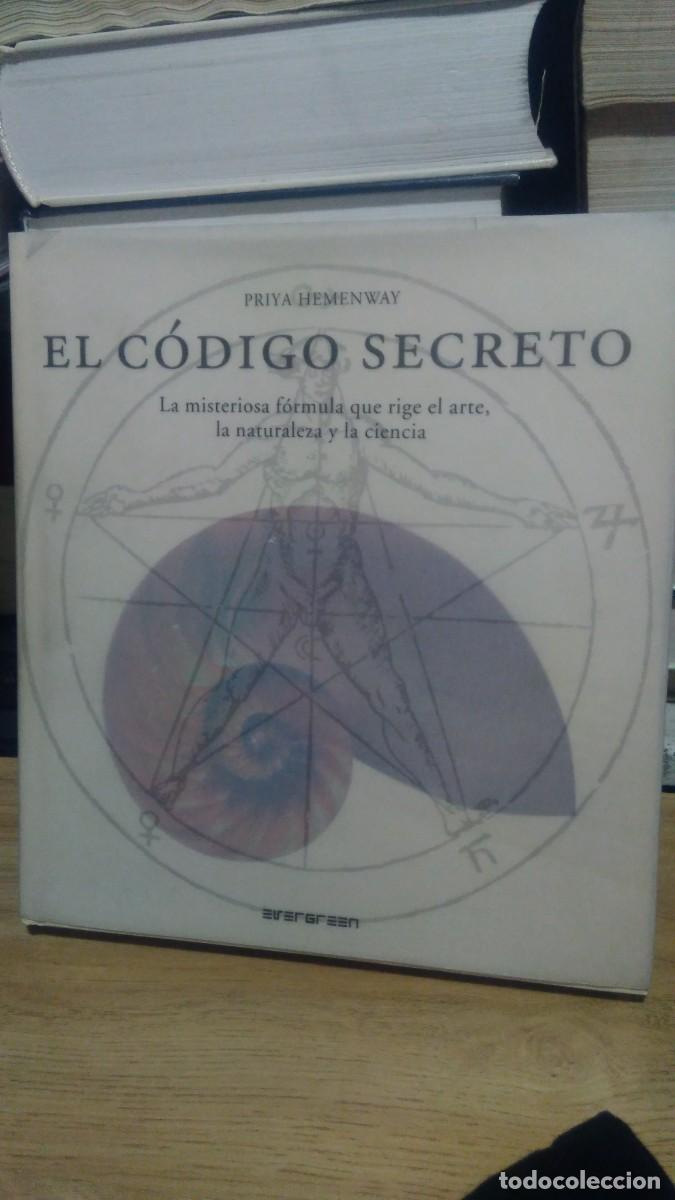 Libros de segunda mano: El c&oacute;digo secreto -Priya Hemenway. Evergreen - Foto 1