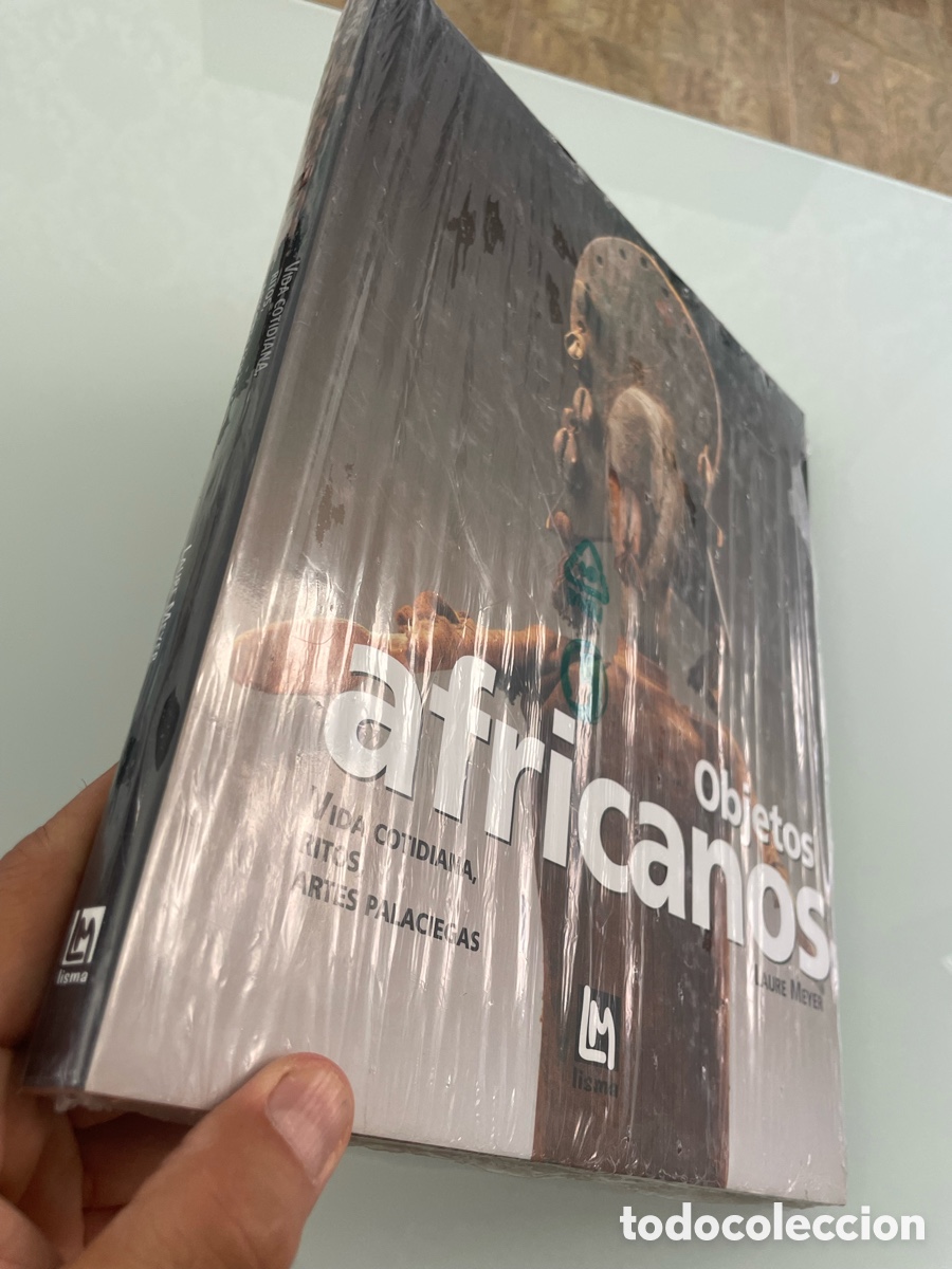Libros de segunda mano: Objetos Africanos. Laure Meyer. Lisma. Tapa dura. Libro precintado - Foto 2