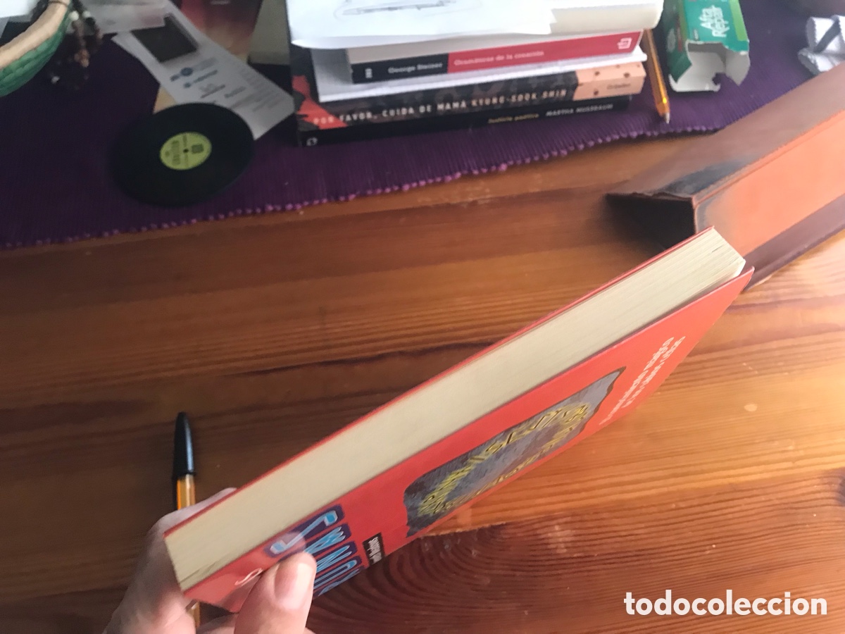 Libros de segunda mano: El poder de las Runas. Kenneth Meadows. Mart&iacute;nez Roca - Foto 4