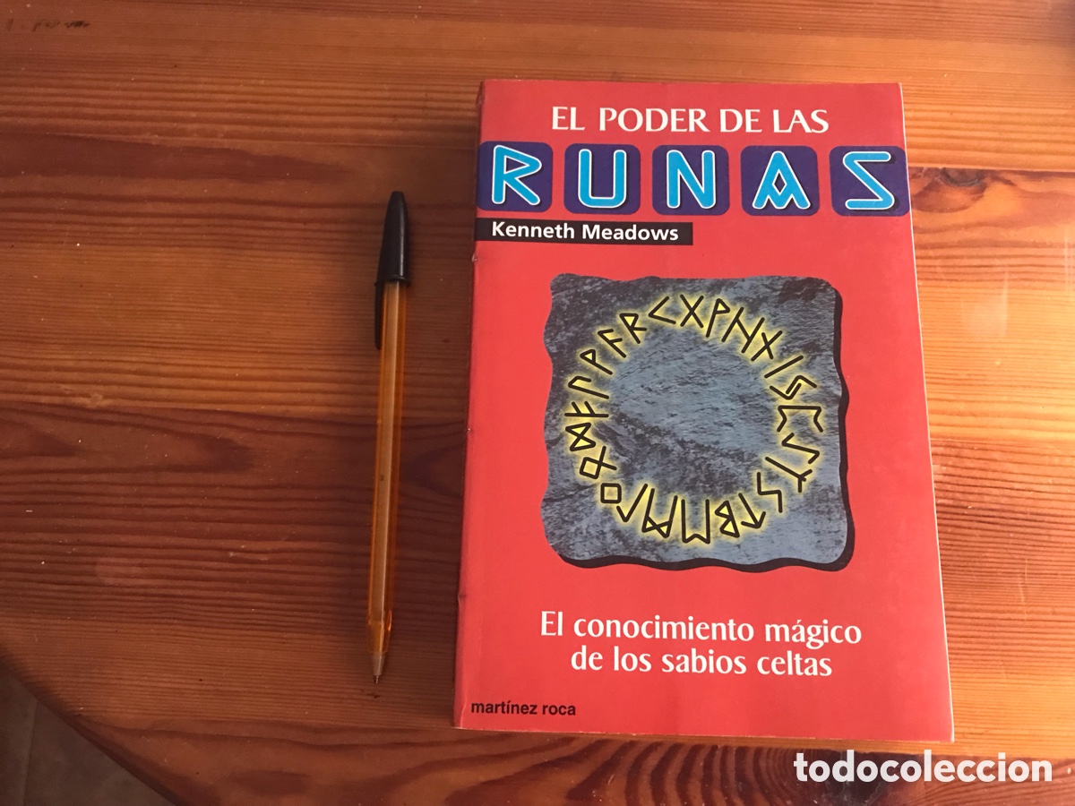 Libros de segunda mano: El poder de las Runas. Kenneth Meadows. Mart&iacute;nez Roca - Foto 1