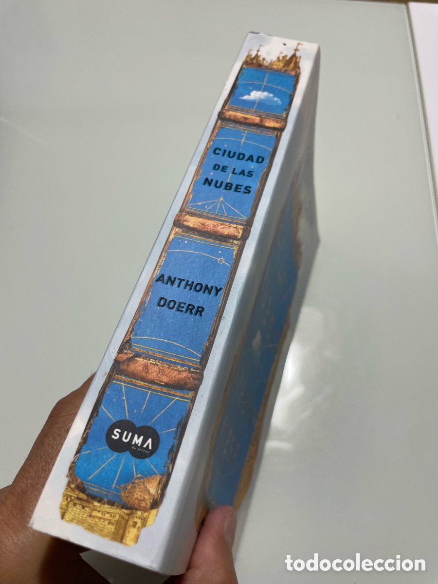 Libros de segunda mano: Ciudad de las nubes. Anthony Doerr. Suma. Primera edicion 2021 - Foto 2