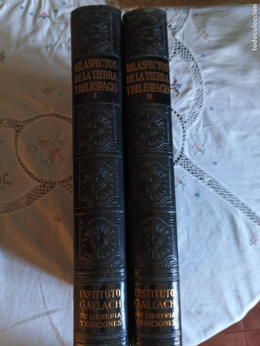 Libros de segunda mano: MIL ASPECTOS DE LA TIERRA Y DEL ESPACIO. DOS TOMOS. - Foto 2