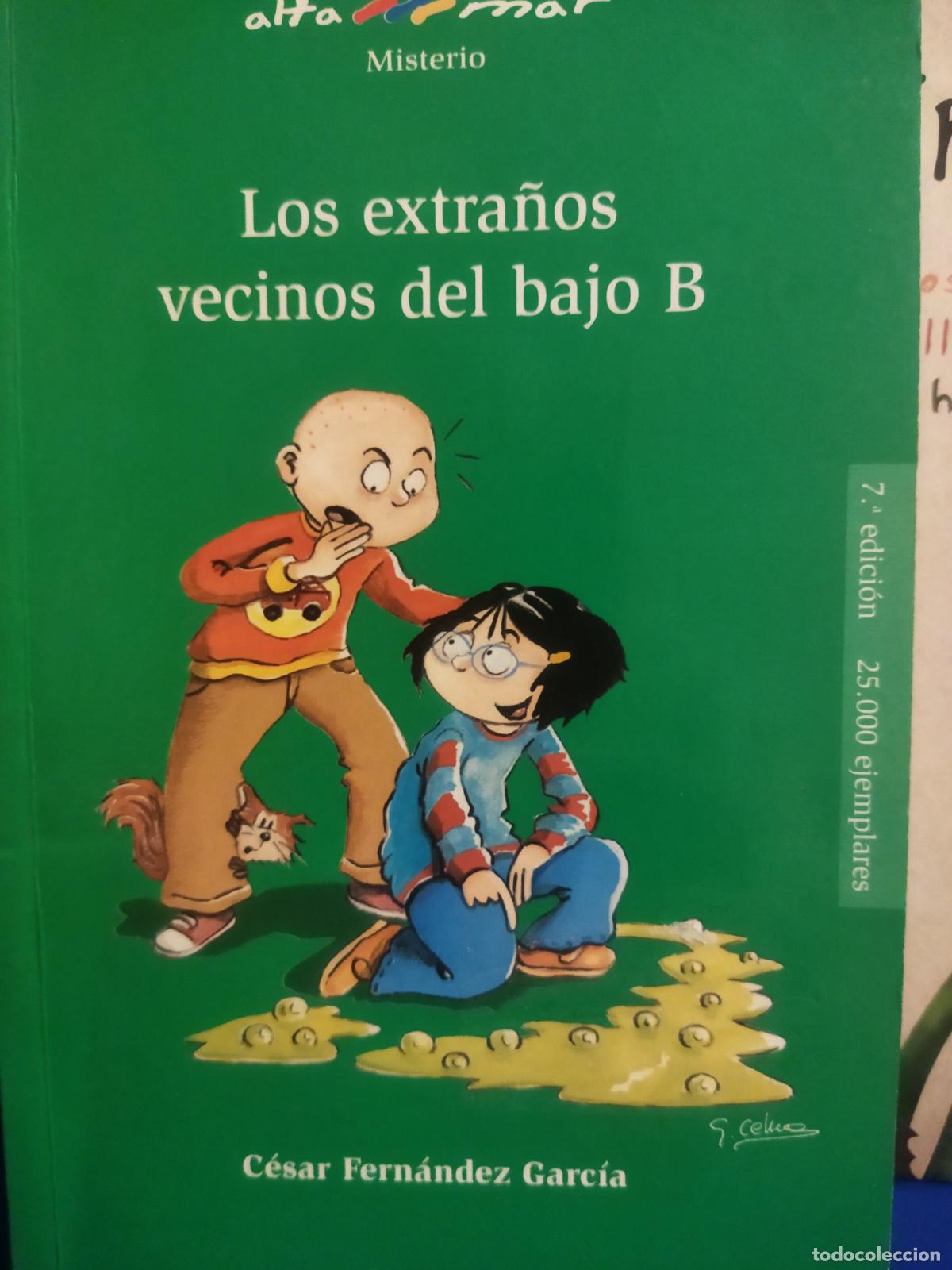 Libros de segunda mano: Los extra&ntilde;os vecinos del bajo b - Foto 1