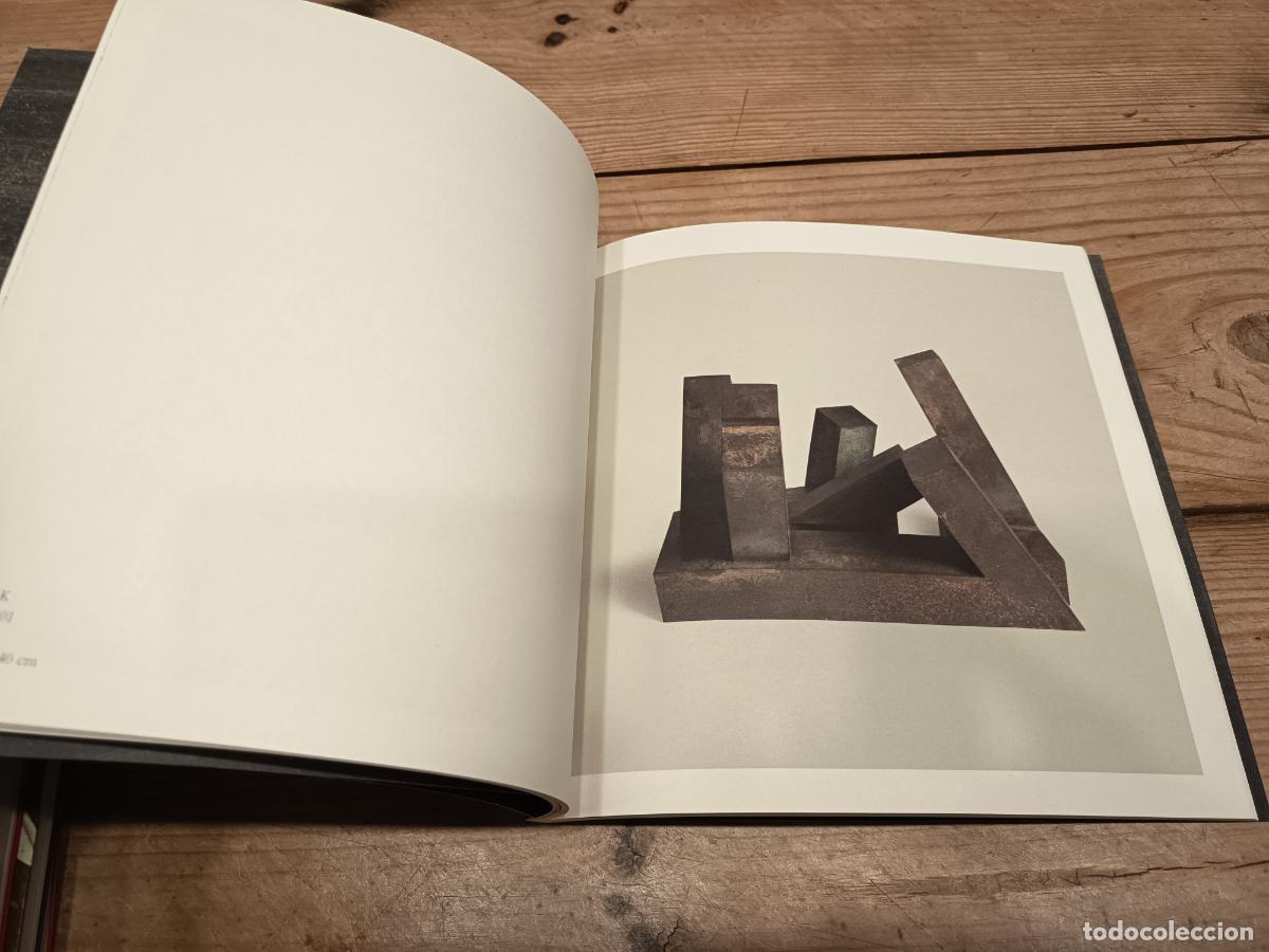 Libros de segunda mano: 2010 - Oteiza/Los l&iacute;mites de la transparencia - Foto 2