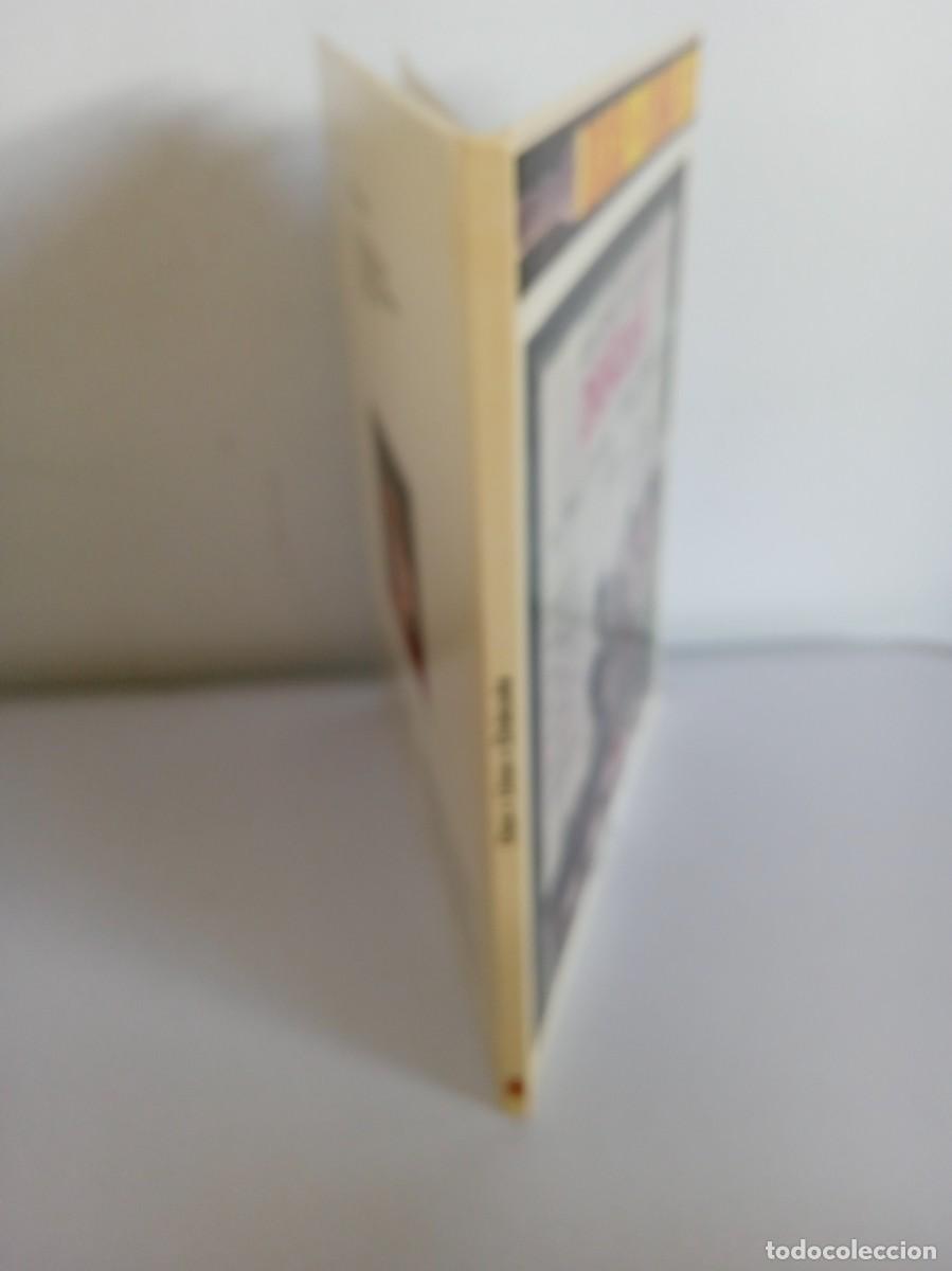 Libros de segunda mano: DOS + UNA = AVUI FUNCI&Oacute; A LAS 6 : DR&Agrave;CULA Timun Mas - Foto 2