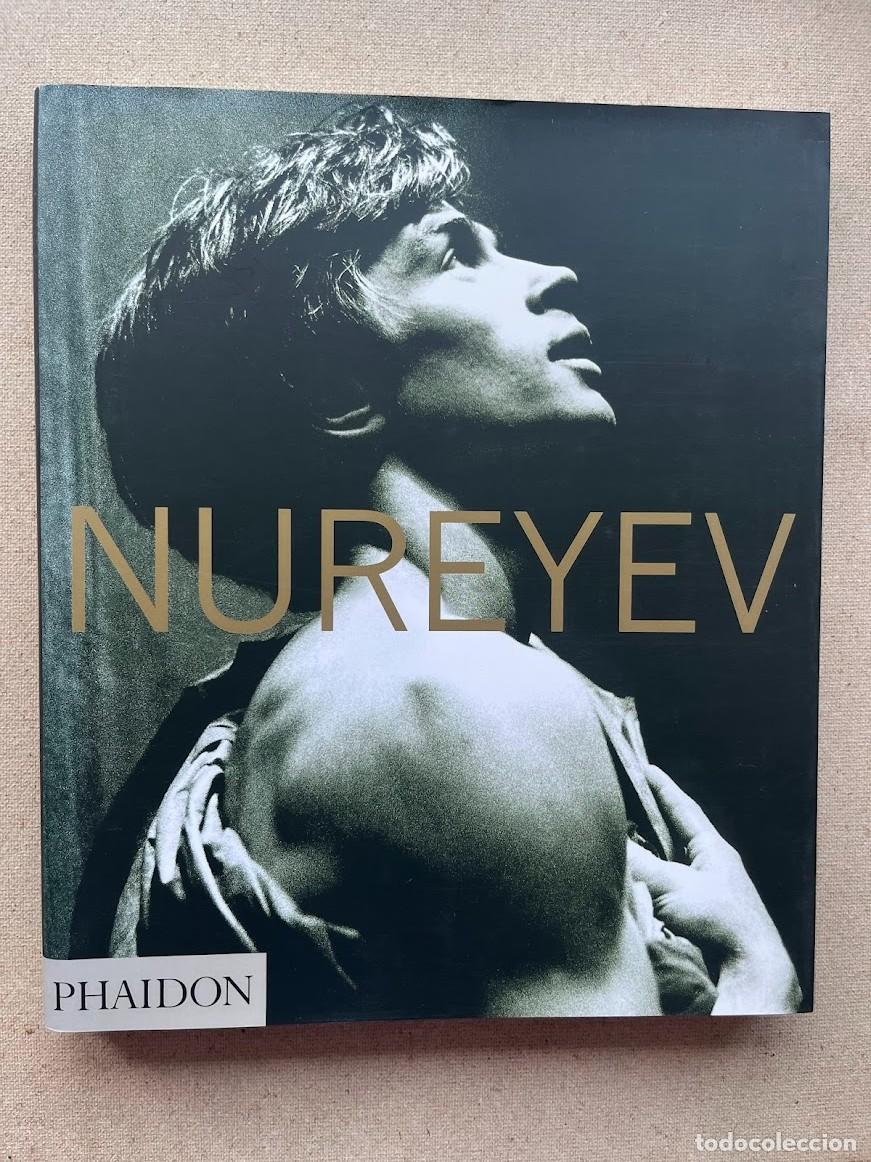 Libros de segunda mano: Nureyev / EN INGLES / Fotograf&iacute;as / Phaidon / - Foto 1