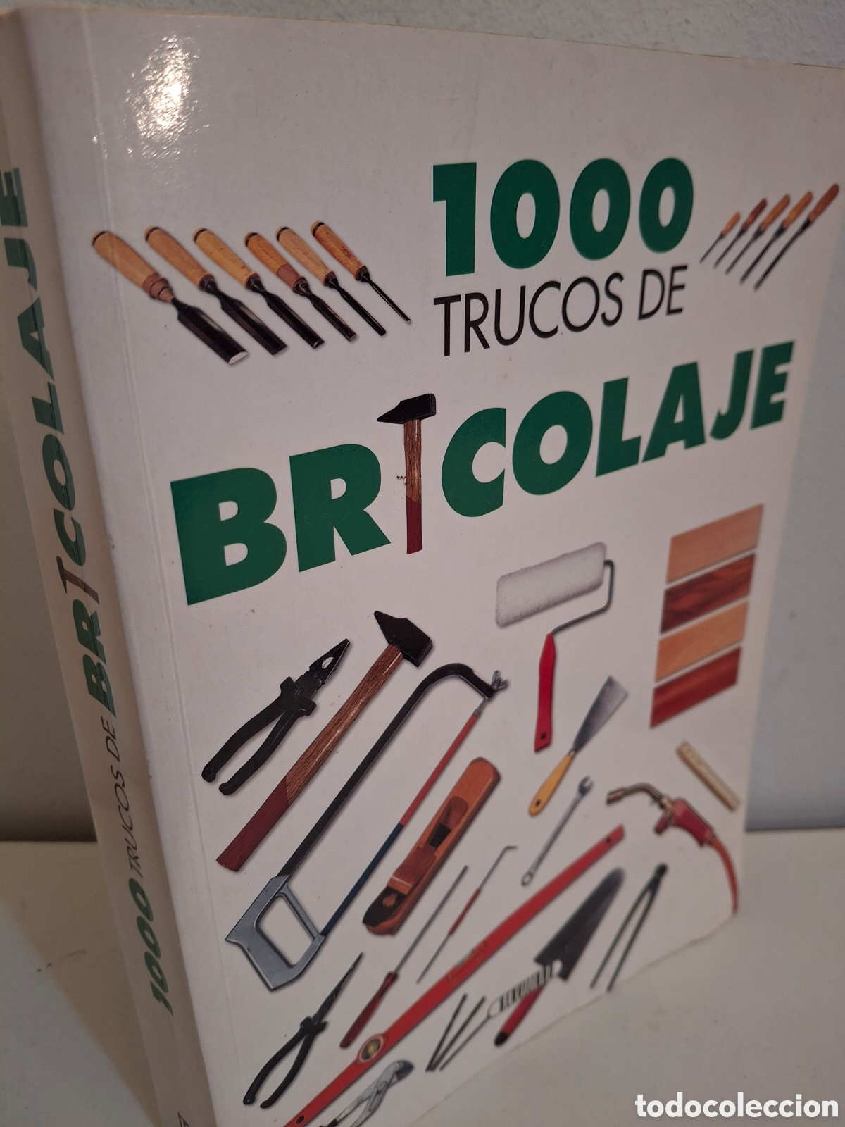 Libros de segunda mano: 1000 TRUCOS DE BRICOLAJE, SERVILIBRO, 2002 - Foto 1