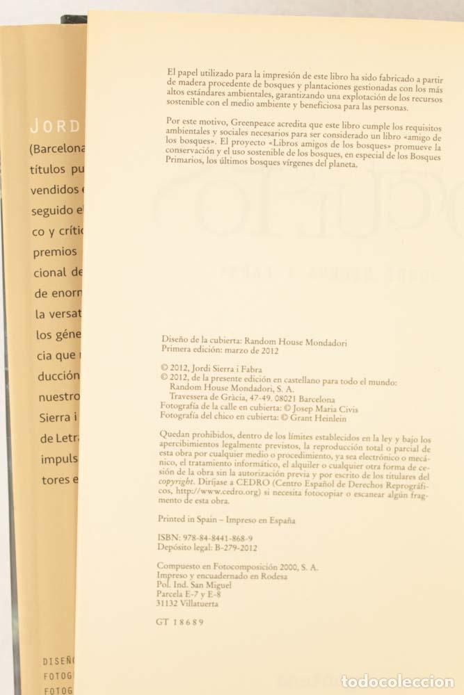 Libros de segunda mano: Ocultos - Jordi Sierra i Fabra - Foto 4