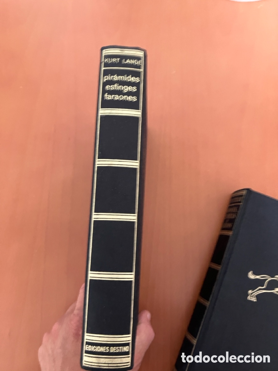 Libros de segunda mano: Pir&aacute;mides esfinges faraones. Kurt Lange - Foto 1
