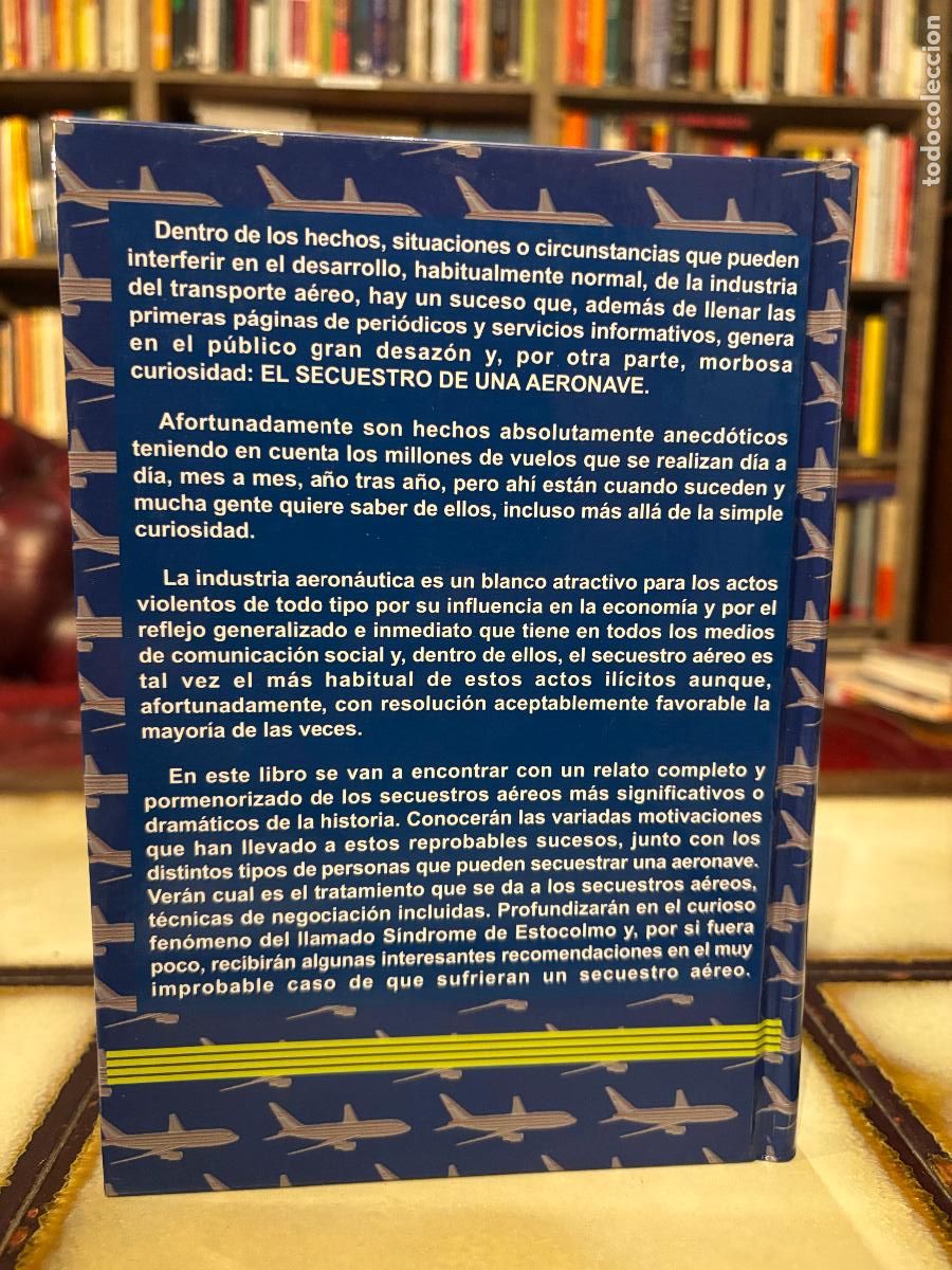 Libros de segunda mano: El secuestro a&eacute;reo. Salvador Tom&aacute;s Rubio. - Foto 2