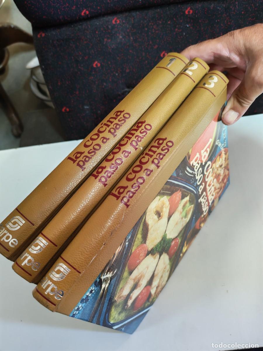 Libros de segunda mano: LA COCINA PASO A PASO . 1975 . 3 tomos.Sarpe - Foto 1