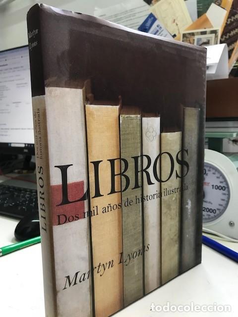 Libros de segunda mano: Libros. Dos mil a&ntilde;os de historia ilustrada. Martyn Lyons. - Foto 1