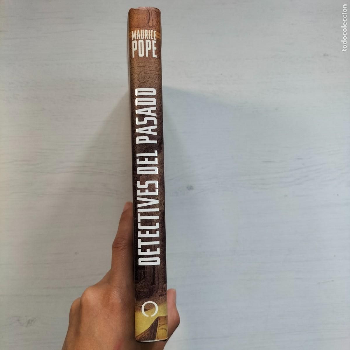 Libros de segunda mano: Detectives del pasado - Maurice Pope. Oberon - Foto 3