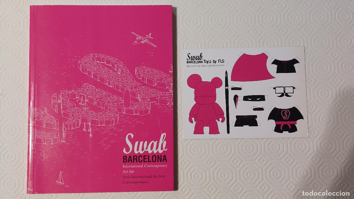 Libros de segunda mano: SWAB BARCELONA cat&aacute;logo 2011 + TARJETA CON RECORTABLE DE TOY'Z by FLS