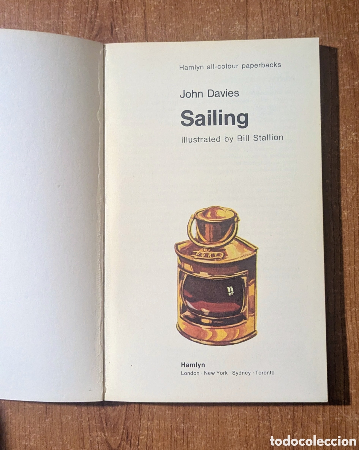 Libros de segunda mano: Sailing. John Davies. Hamlyn all-colour paperbacks 159 paginas. - Foto 3