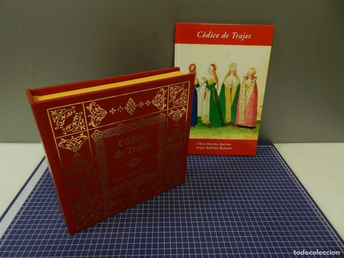 Libros de segunda mano: FACSIMIL C&Oacute;DICE DE TRAJES ORBIS MEDIAEVALIS -PIAF MADRID 2018 - Foto 1