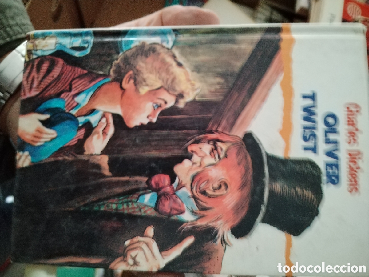 Libros de segunda mano: CHARLES DICKENS - OLIVER TWIST - GRAFYLLA 2010 - Foto 1