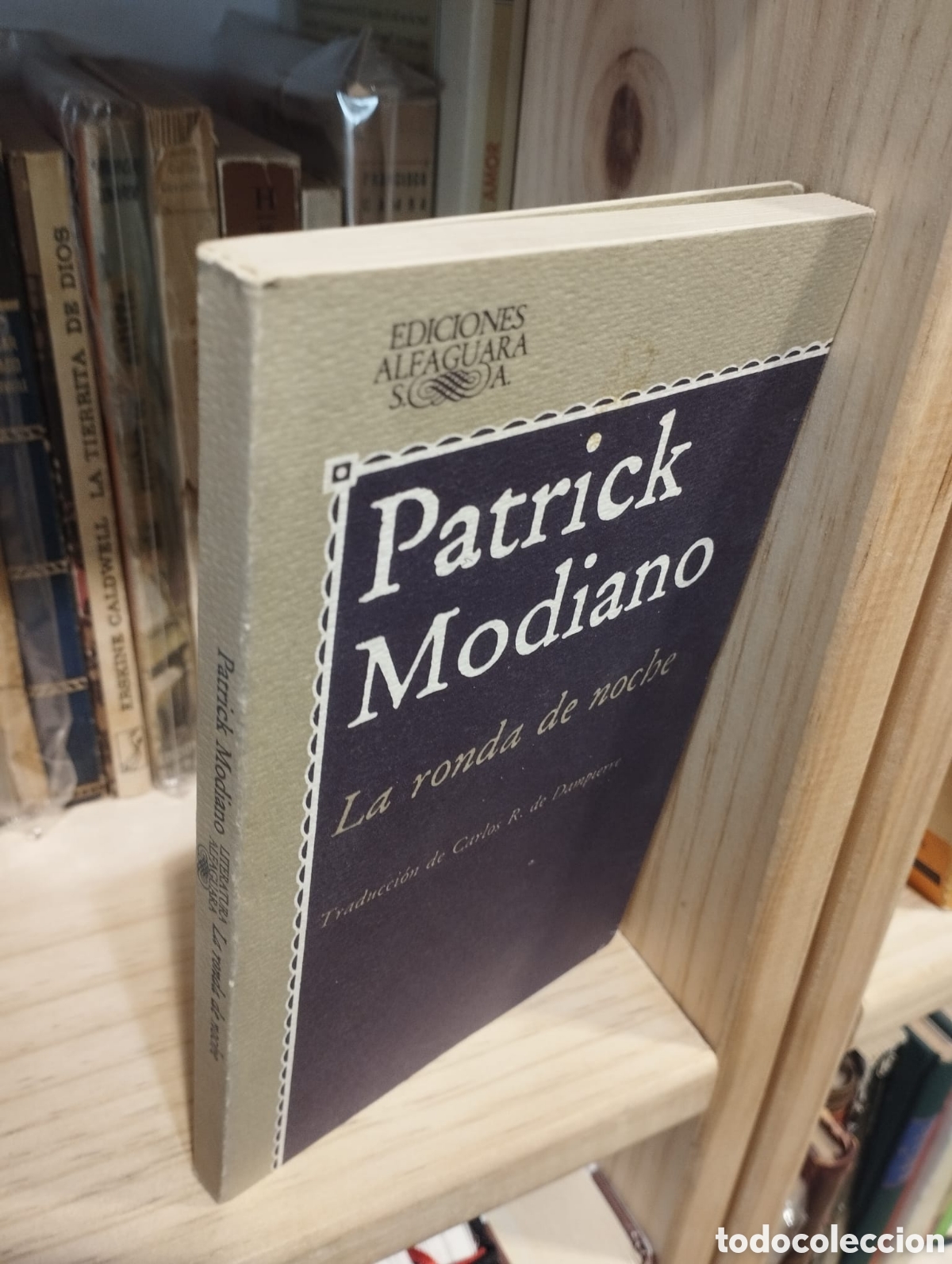 Libros de segunda mano: La ronda de noche - Patrick Modiano - Foto 1
