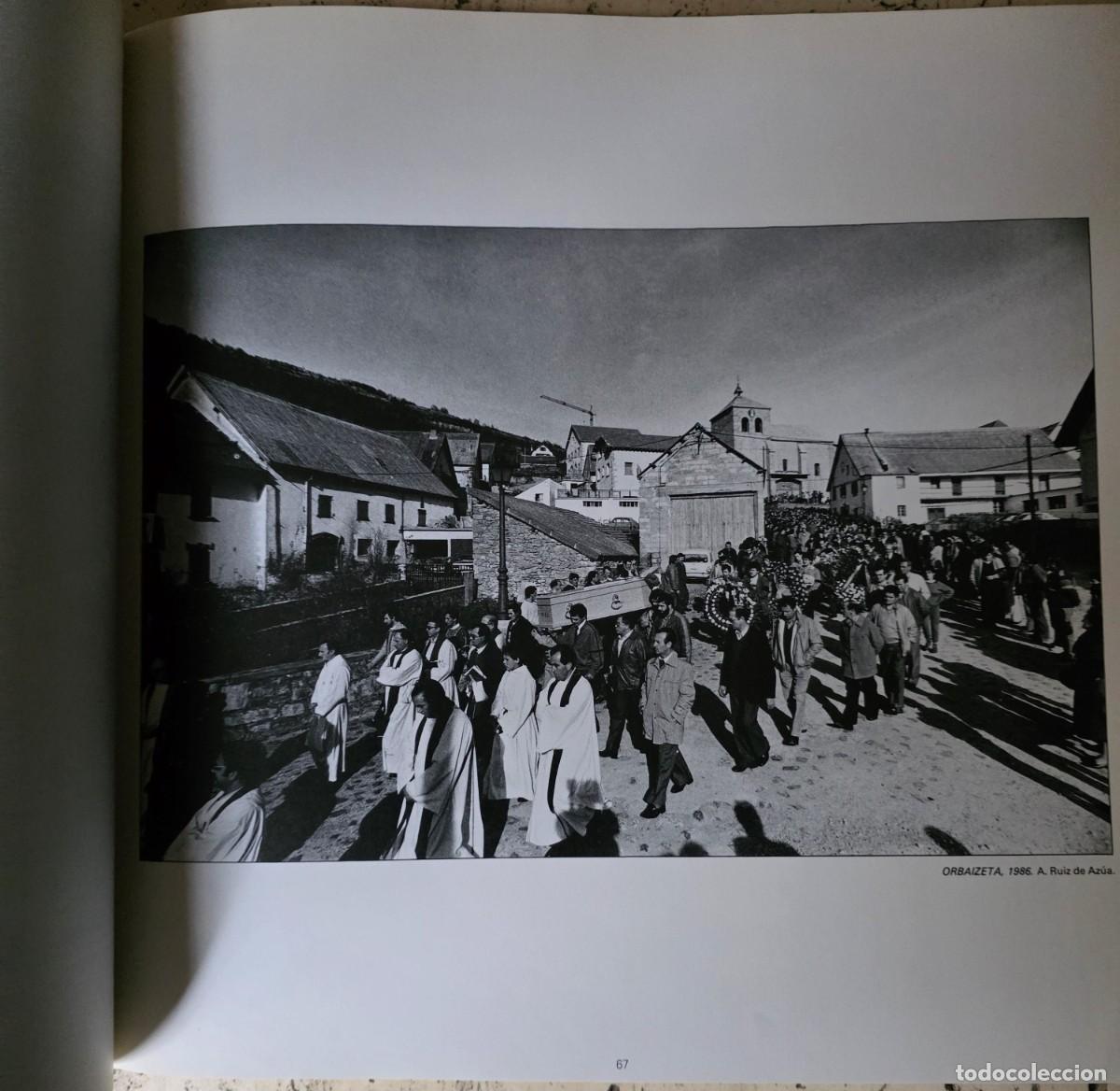 Libros de segunda mano: Libro fotograf&iacute;a excepcional EUSKADI 1977-1987 200p. - Foto 5