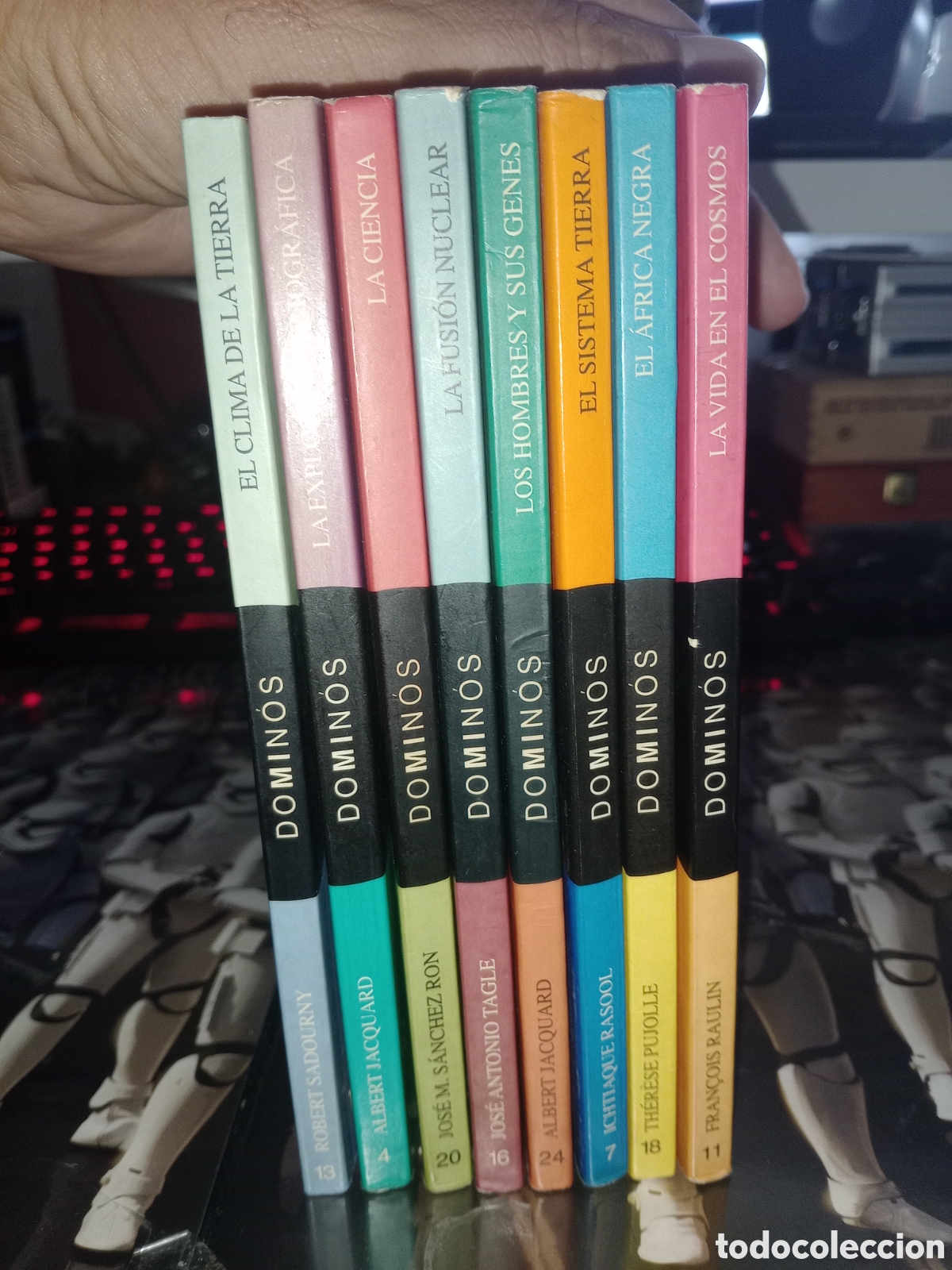 Libros de segunda mano: Debate colecci&oacute;n Dominos 8 libros - Foto 4