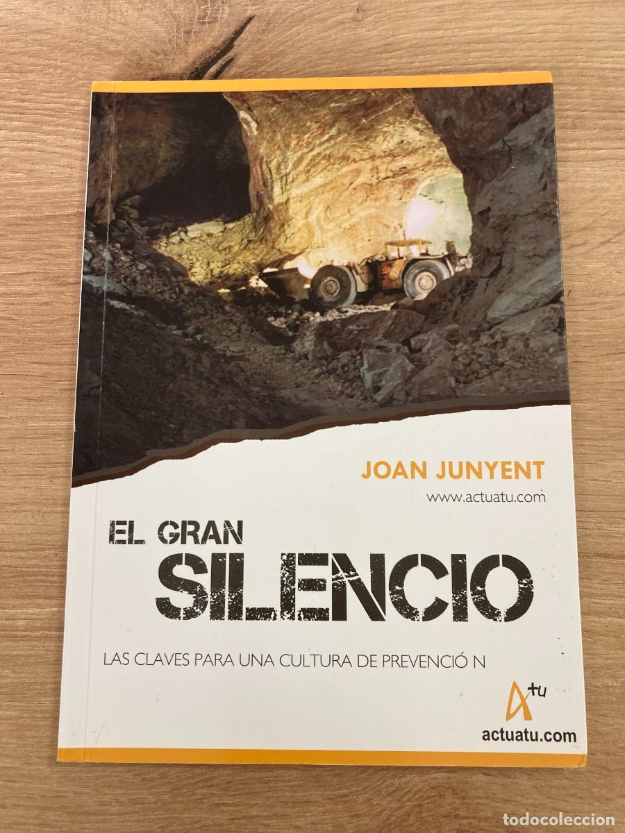 Libros de segunda mano: El gran silencio Joan Junyent - Foto 1